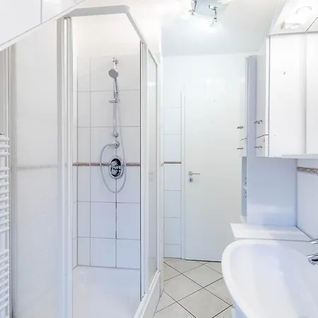 Apartment Alt 12 *